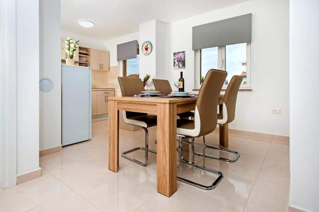 Aria Room And Apartmant Fuga Rovinj Eksteriør billede